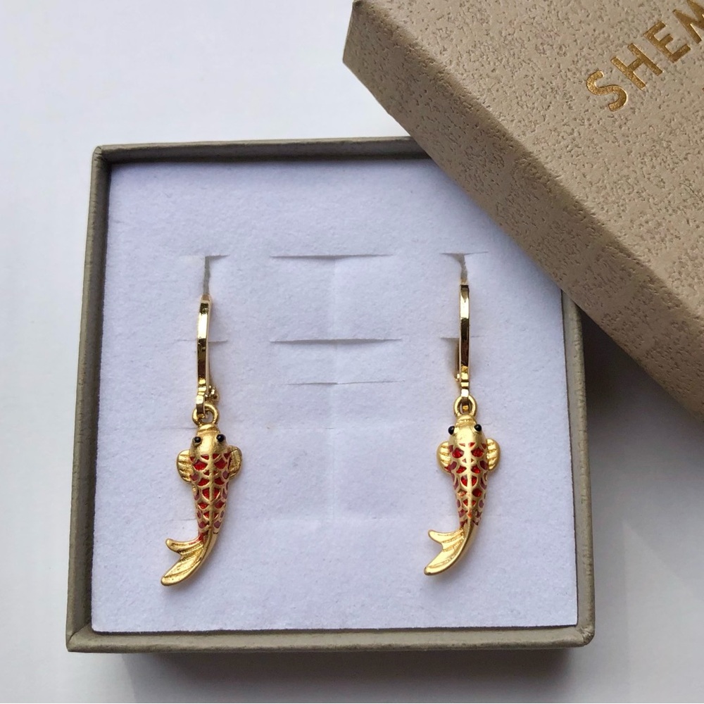 🎏♥️New Lucky Koi Fish Gold-Tone Huggie Lever-back Earrings🎏♥️